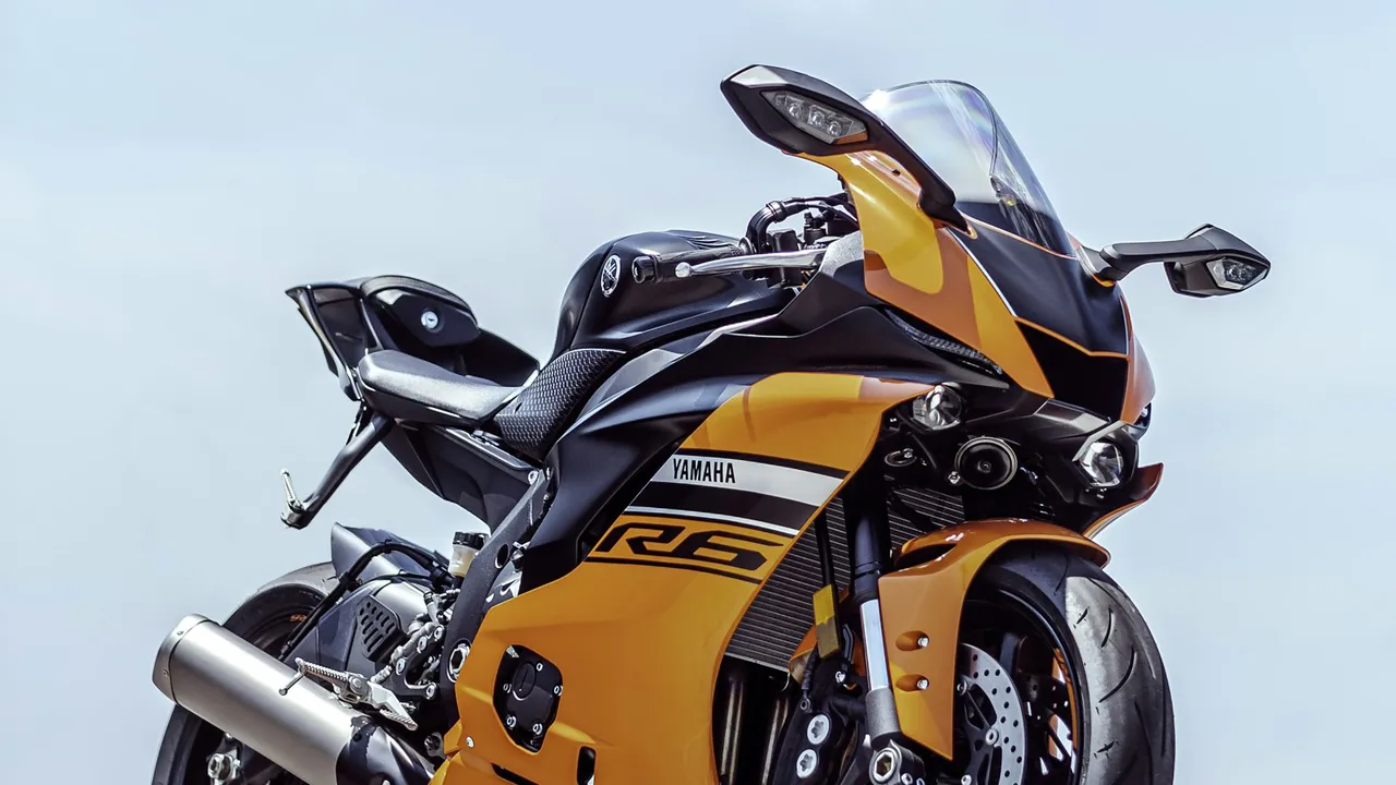 Rallye-raid et endurance motocycliste dans les grands espaces alpins
