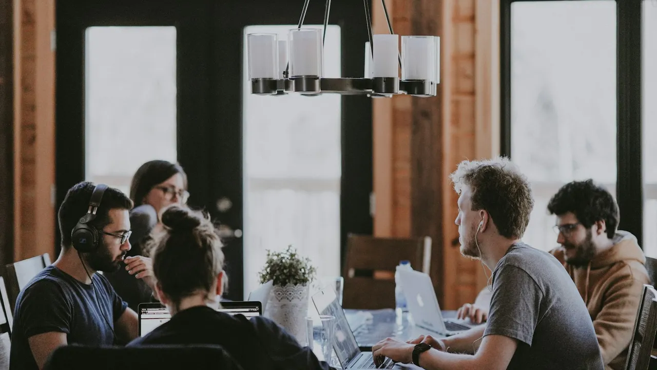 Bureau exécutif et membres fondateurs de SIM'S ON THE ROAD